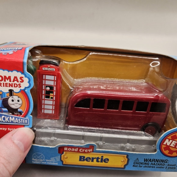 MOTORIZED BERTIE 2006 HIT TOY COMPANY THOMAS THE TRAIN & FRIENDS TRACKMASTER.  - Picture 3 of 10